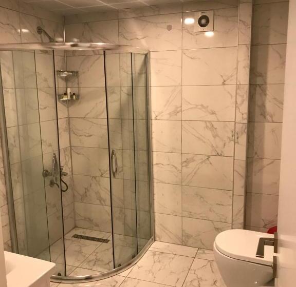 Quarto Familiar, Uzungol Huzur