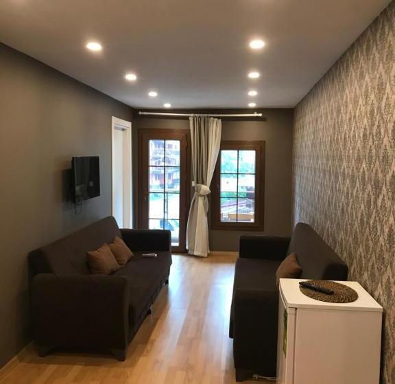 Quarto Familiar, Uzungol Huzur