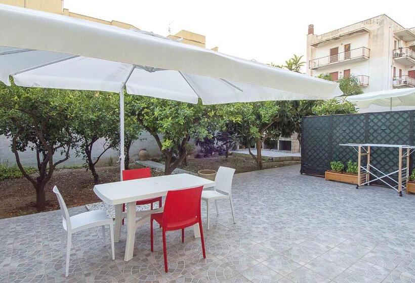 آپارتمان 1 خوابه با چشم‌انداز باغ, Casa Granata