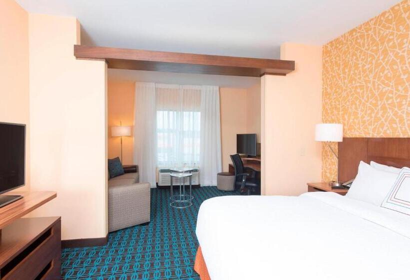 스위트 킹사이즈 침대, Fairfield Inn & Suites By Marriott Jackson Clinton
