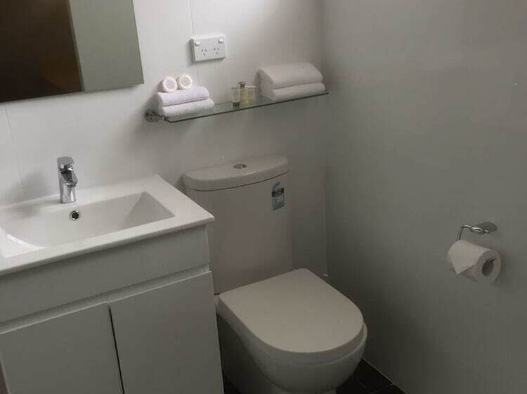 Номер Стандарт, Oxley Motel