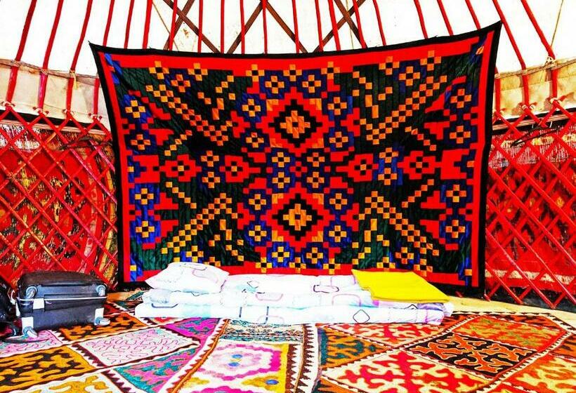 تختخواب در اتاق مشترک, Duet Hostel &
