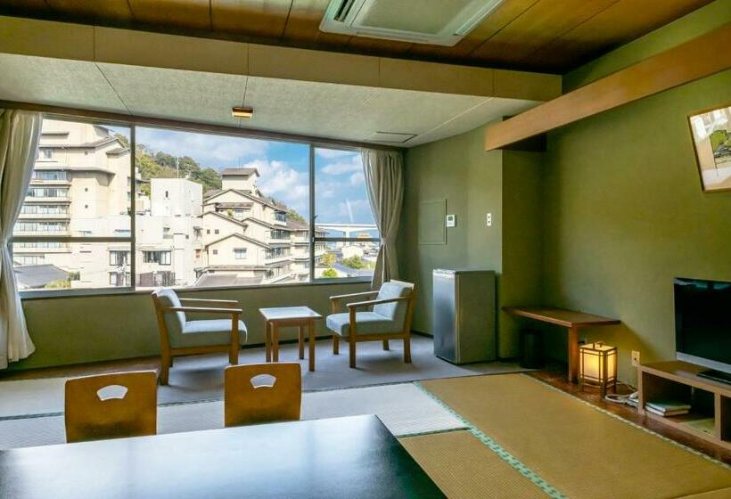 エコノミー４人部屋, Matsunoyu