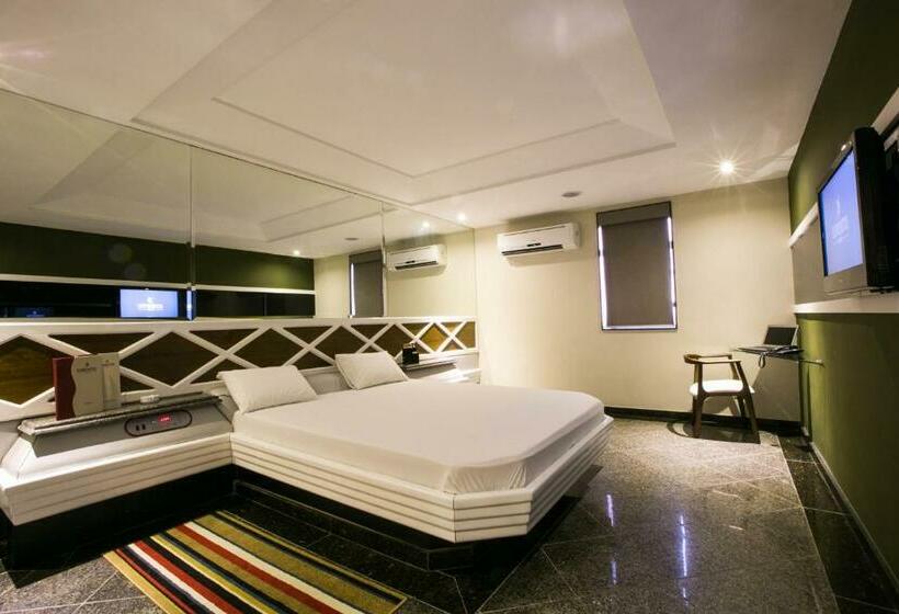Apartamento 1 Quarto, Corinto