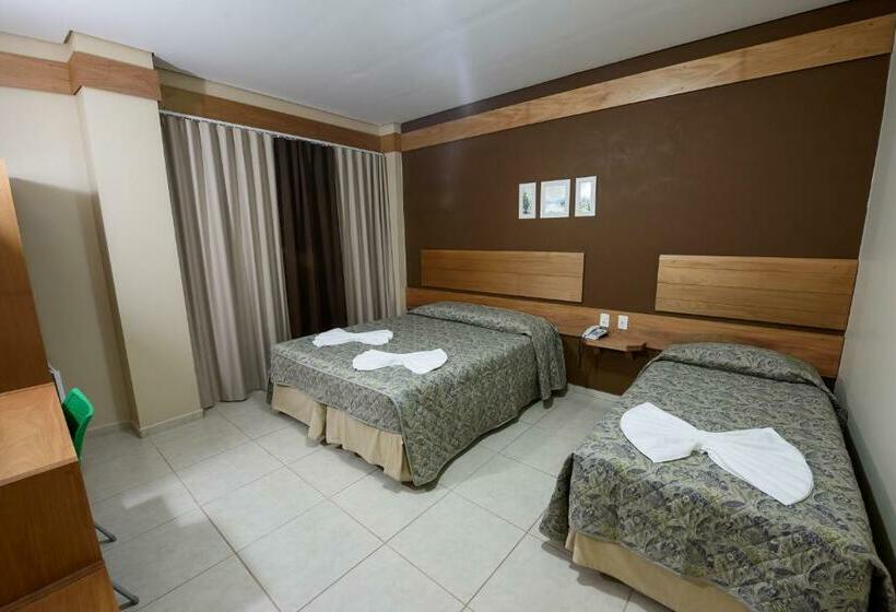Quarto Triplo Estandar, Prisma Plaza