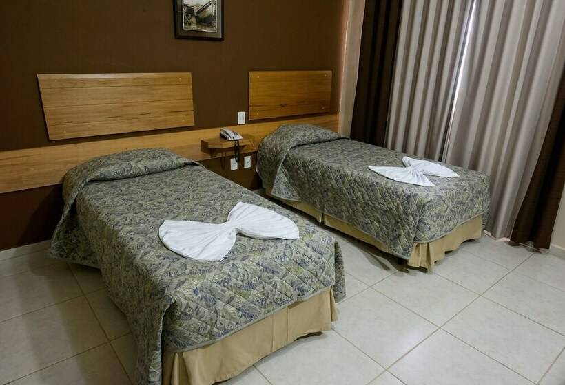 Quarto Estandar Individual, Prisma Plaza