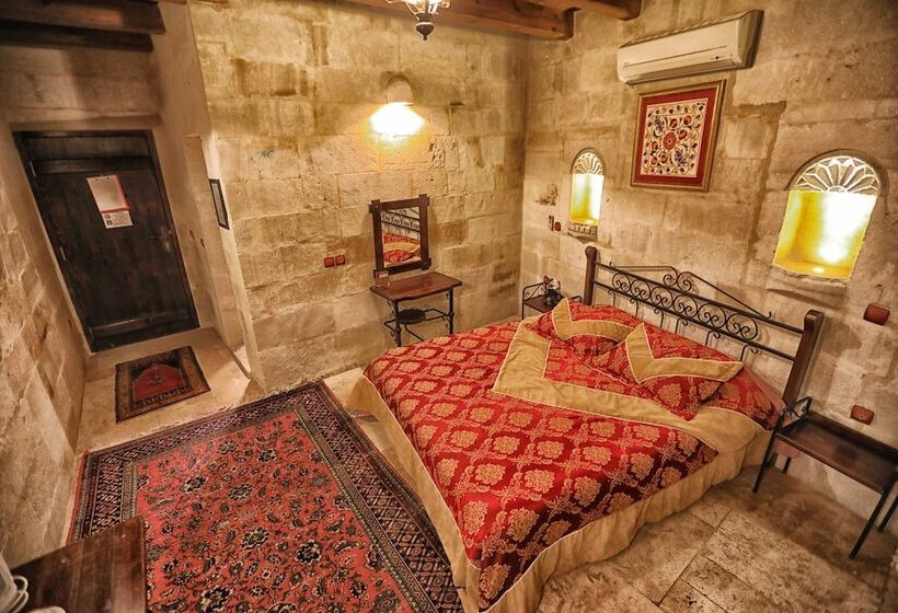 اتاق استاندارد, Century Cave
