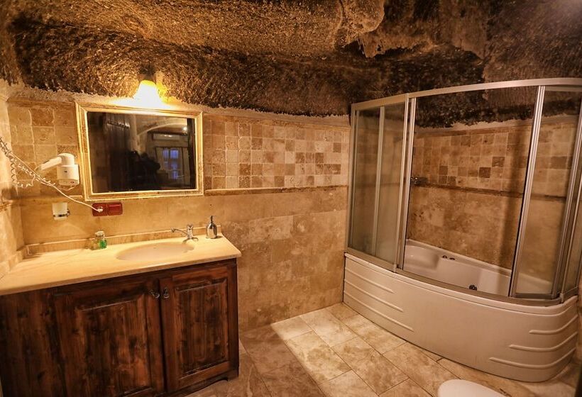 اتاق لوکس سه تخته, Century Cave