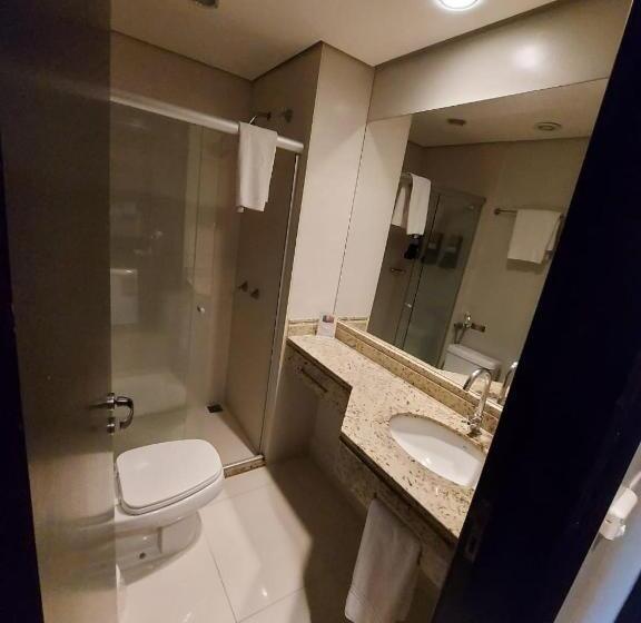 标准间, Class Hotel Passos