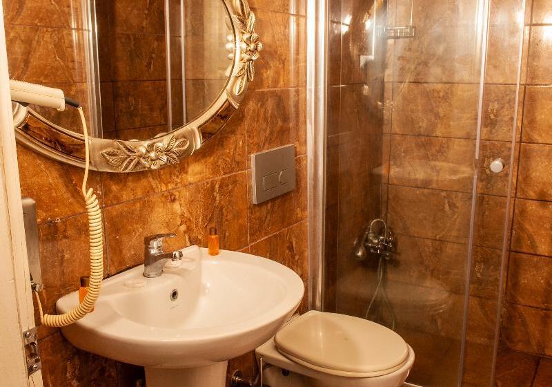 庭の見えるスタンダードトリプルルーム, Yesim Suites