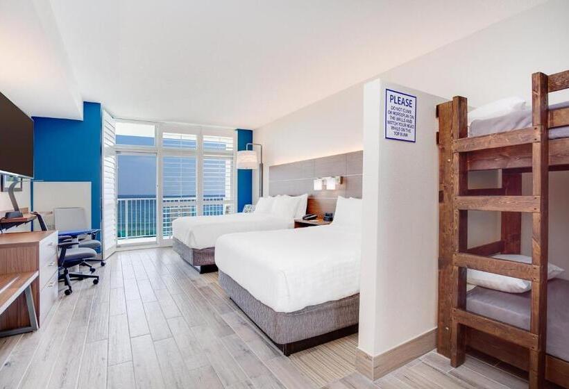 Номер Стандарт Адаптированный для Инвалидов, Holiday Inn Express & Suites Panama City Beach Beachfront, An Ihg
