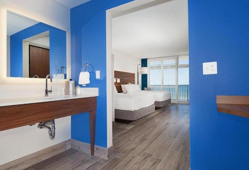 Номер Стандарт Адаптированный для Инвалидов, Holiday Inn Express & Suites Panama City Beach Beachfront, An Ihg