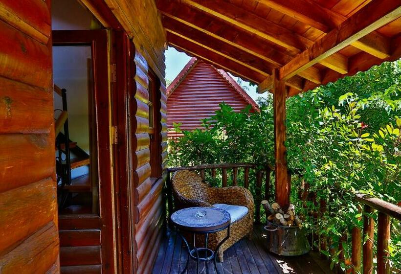 بانگلوی سوپریور, Tranquilla River Lodge   Adults Only