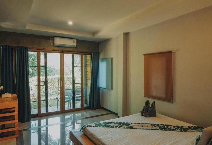 سوئیت با تخت بزرگ, Villa Varich