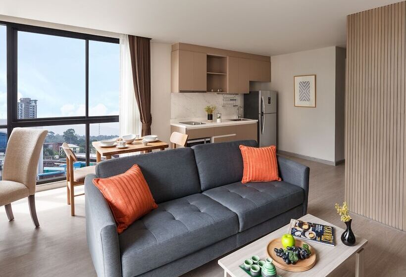 Апартаменты 1 Спальня с Балконом, Madera Residence Sriracha