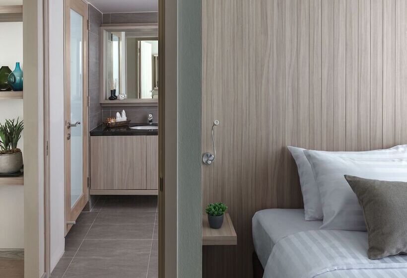 Люкс с Балконом, Madera Residence Sriracha