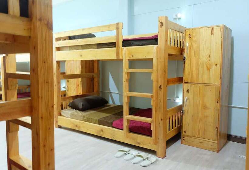 מיטה בחדר משותף, Plearn Hostel