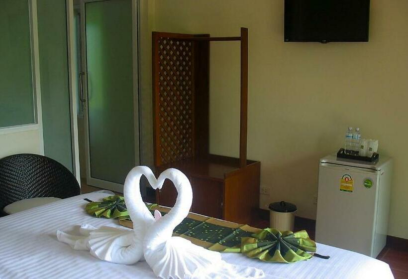 Номер Стандарт Вид на Бассейн, Hongte Khaolak Resort