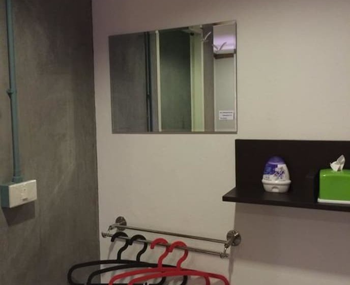 Кровать в Общей Комнате, K2 Backpacker Hostel