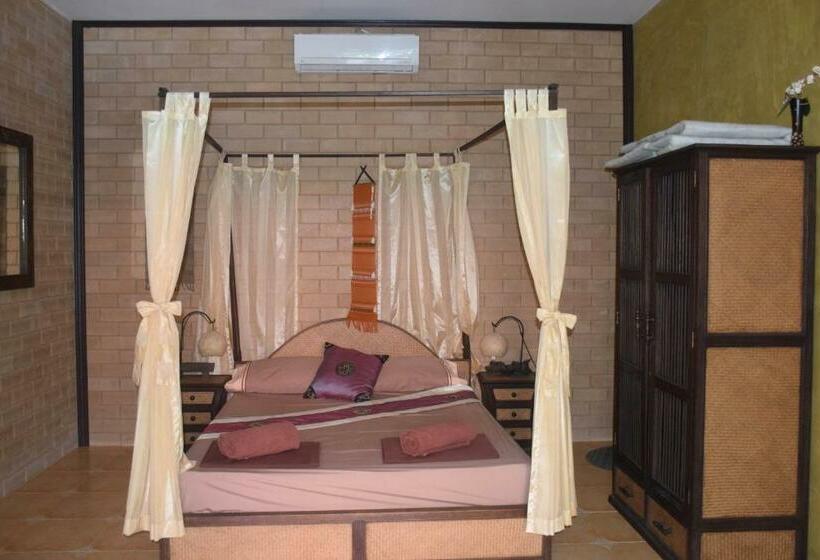 Бунгало Стандарт, Sanuk Bungalows