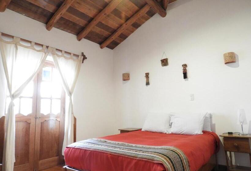 سوئیت جونیور با چشم‌انداز کوهستان, Picaflor Tambo Guest House