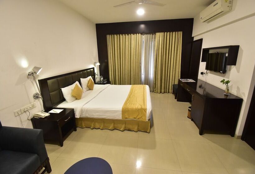 エクゼクティブルーム, The Fern Residency, Vadgaon   Talegaon, Pune