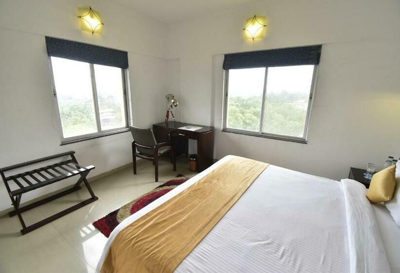 デラックススイート, The Fern Residency, Vadgaon   Talegaon, Pune