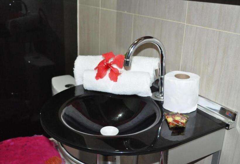 Quarto Triplo Basic, Amendoeira Hotel Da Vila