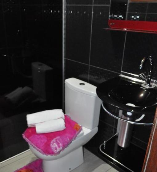 Quarto Quádruplo Estandar, Amendoeira Hotel Da Vila