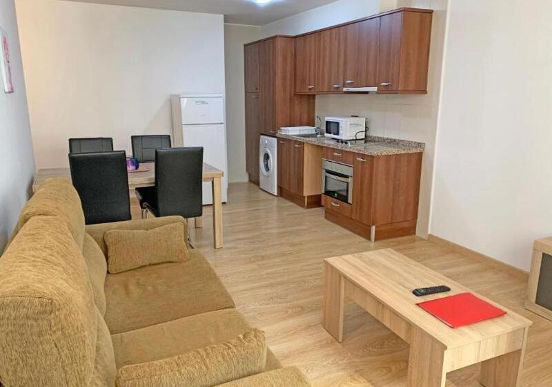 דירת חדר, Apartamentos Araco 3000