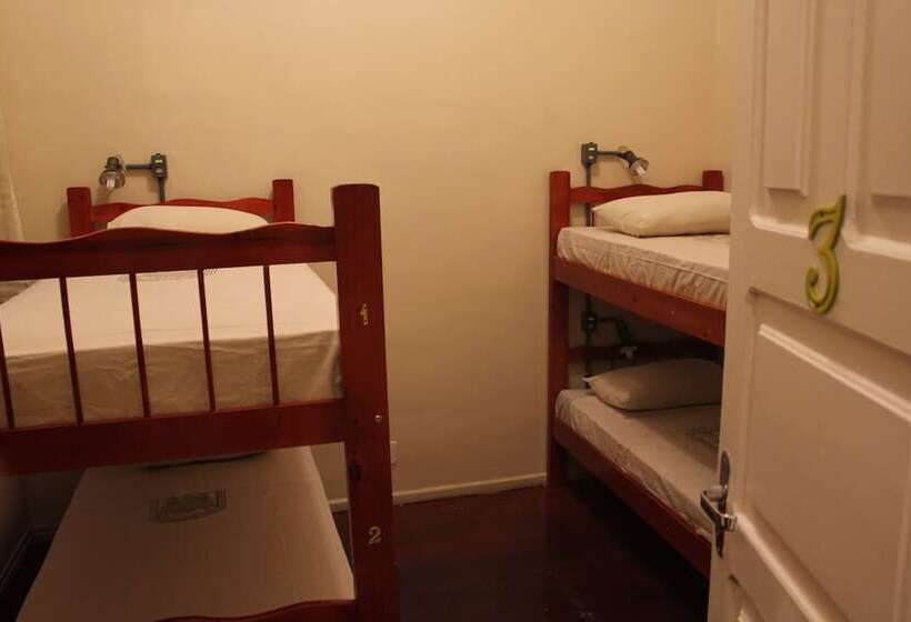 تختخواب در اتاق مشترک, Hostel By Hotel Galicia