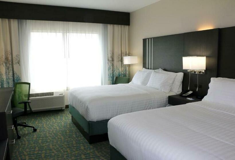 Номер Стандарт Адаптированный для Инвалидов, Holiday Inn Express & Suites   Hendersonville Se   Flat Rock, An Ihg