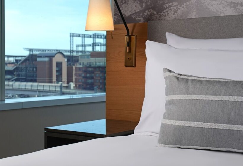 장애인을 위한 스위트, Indigo Denver Downtown  Union Station, An Ihg