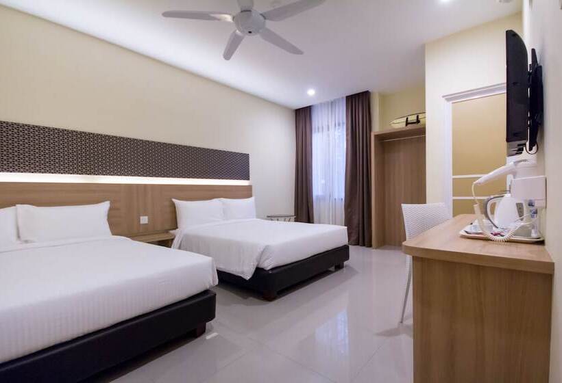 Семейный Номер, 118 Hotel Macalister