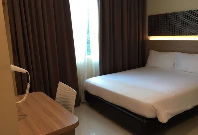 Люкс, 118 Hotel Macalister