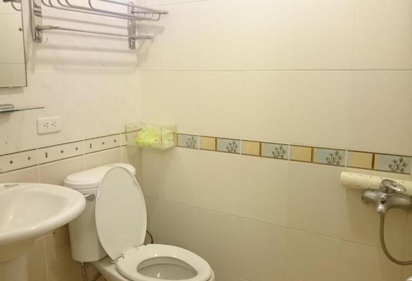 اتاق لوکس چهار تخته, Mandy's House B&b
