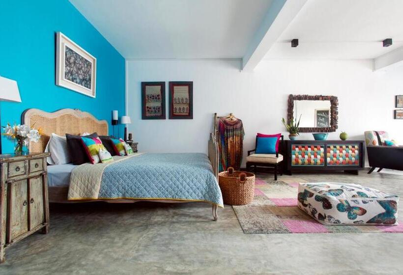 اتاق پنت هاوس, Owl And The Pussycat Hotel & Restaurant
