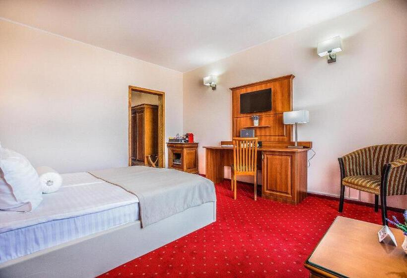 Quarto Estandar, Athos R.m.t