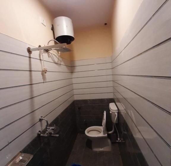 豪华家庭房间, Raghuvanshi Paying Guest House