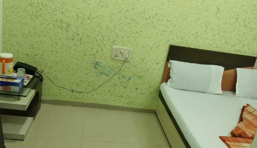 Четырехместный Номер Стандарт, Welcome, Mumbai