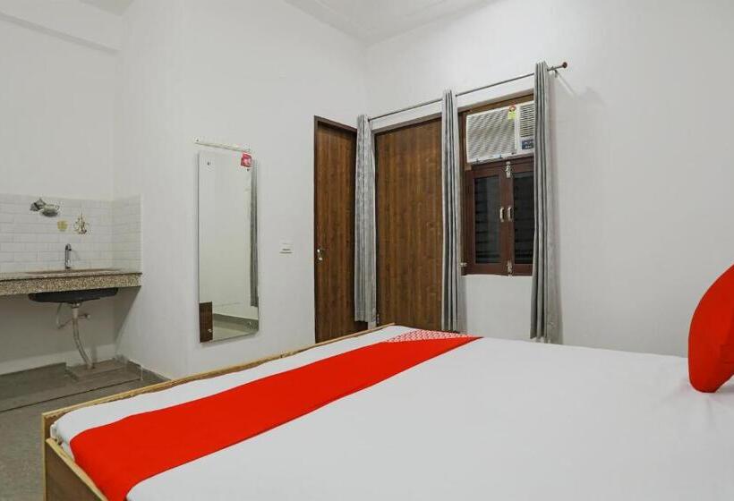Трехместный Номер Классика, Oyo Flagship Hotel Yuvraj Plaza
