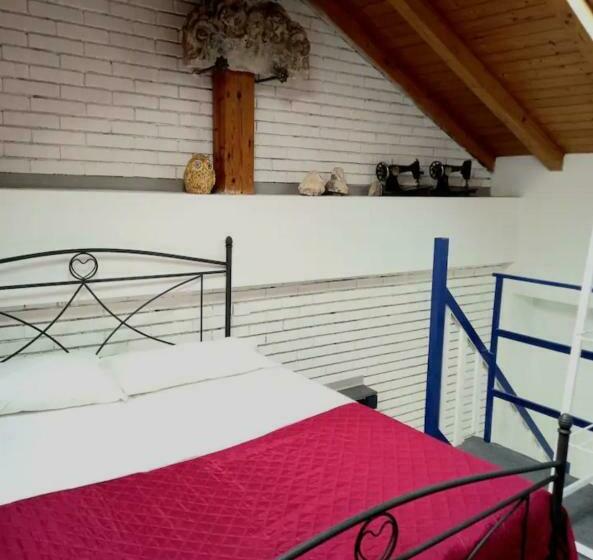 اتاق استاندارد, Loft House