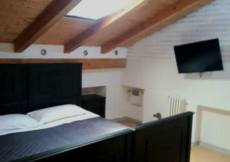 اتاق استاندارد, Loft House