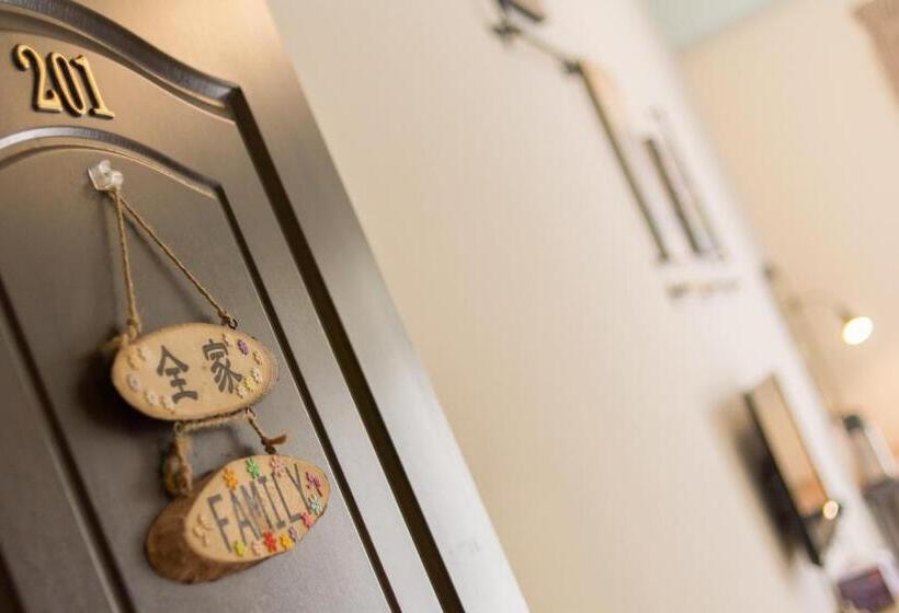 اتاق استاندارد چهارنفره با بالکن, Dropby B&b