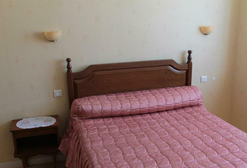 4인용 스탠다드 룸, Hôtel Ladagnous
