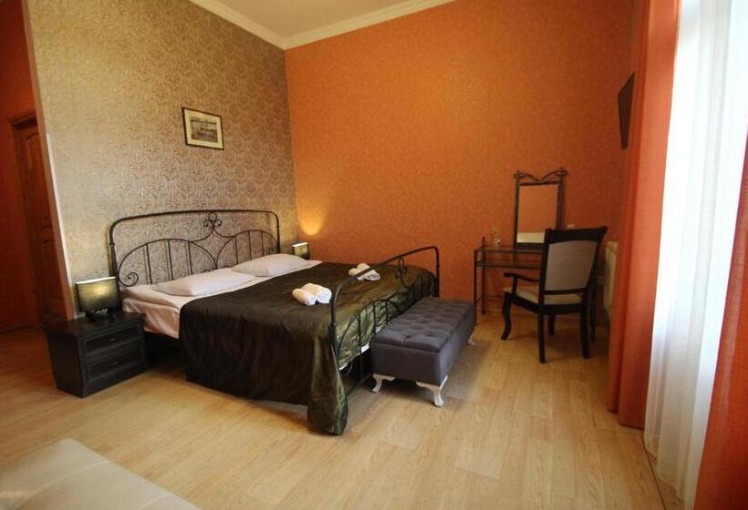 اتاق استاندارد, Svaneti