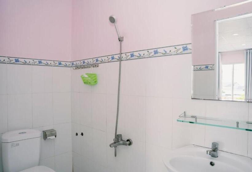 اتاق استاندارد با تراس, Phương Tú Hostel