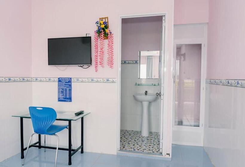 اتاق استاندارد چهار تخته, Phương Tú Hostel