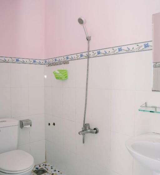 اتاق استاندارد چهار تخته, Phương Tú Hostel
