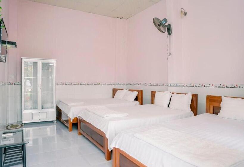 اتاق خانوادگی, Phương Tú Hostel